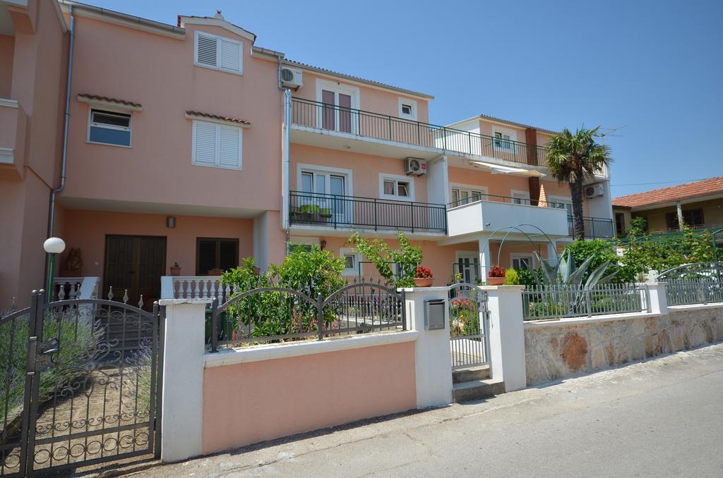 Apartments And Room Zinka Vodice Kültér fotó